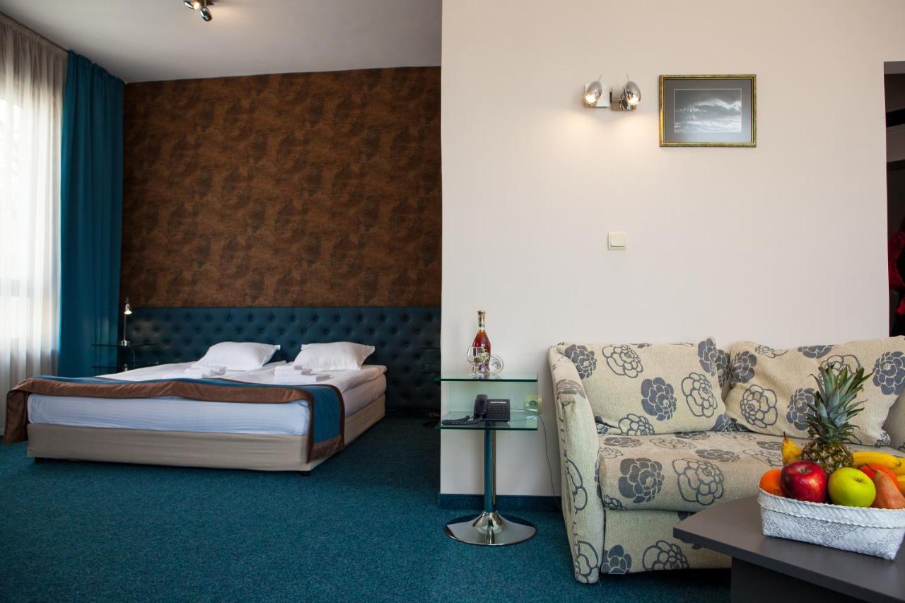Family Hotel Opera Plaza- Former City Mark Hotel Βάρνα Εξωτερικό φωτογραφία