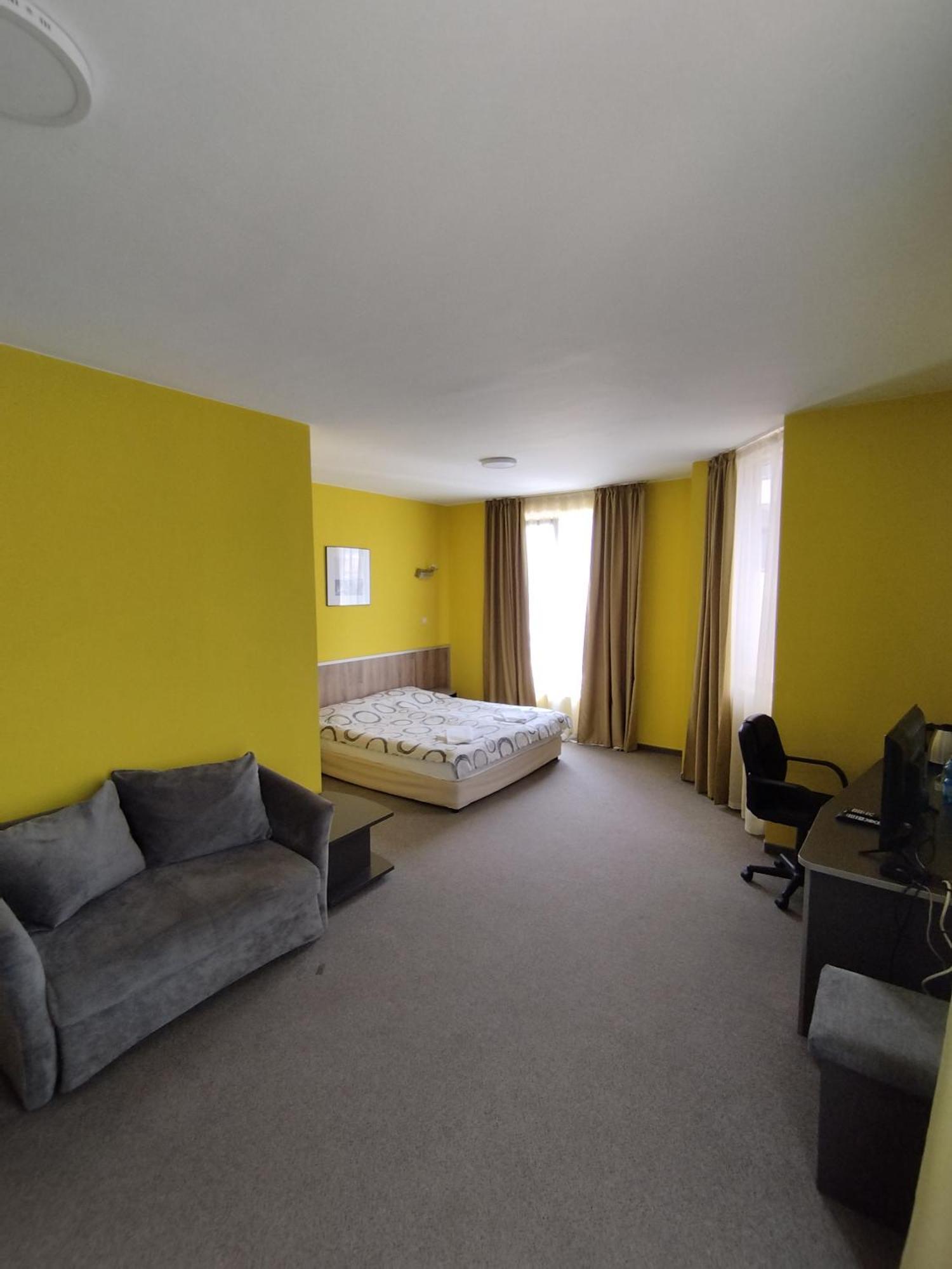 Family Hotel Opera Plaza- Former City Mark Hotel Βάρνα Εξωτερικό φωτογραφία